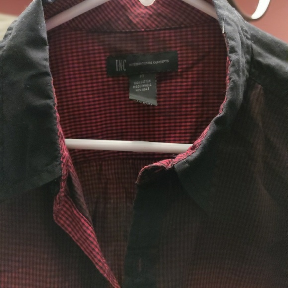 Button down - Picture 2 of 3